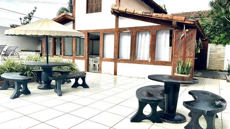 Residencial com 15 suítes e piscina à 900m da praia