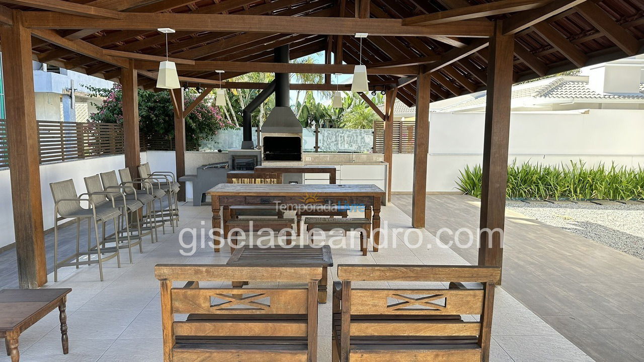 Casa para aluguel de temporada em Florianopolis (Jurerê Internacional)