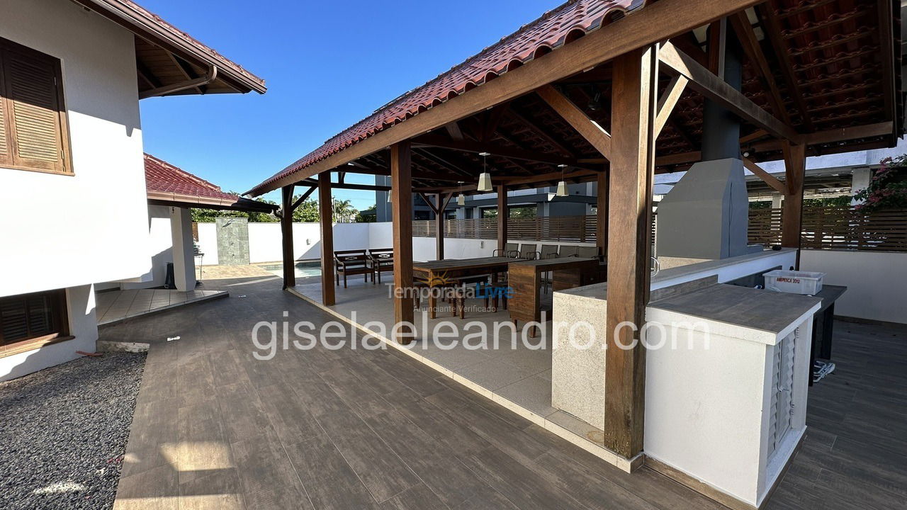 Casa para aluguel de temporada em Florianopolis (Jurerê Internacional)