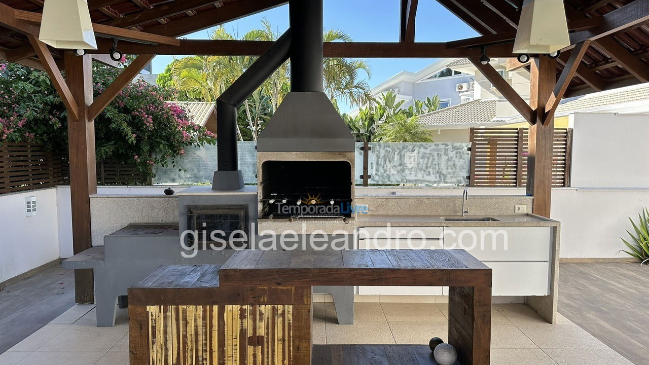 Casa para aluguel de temporada em Florianopolis (Jurerê Internacional)