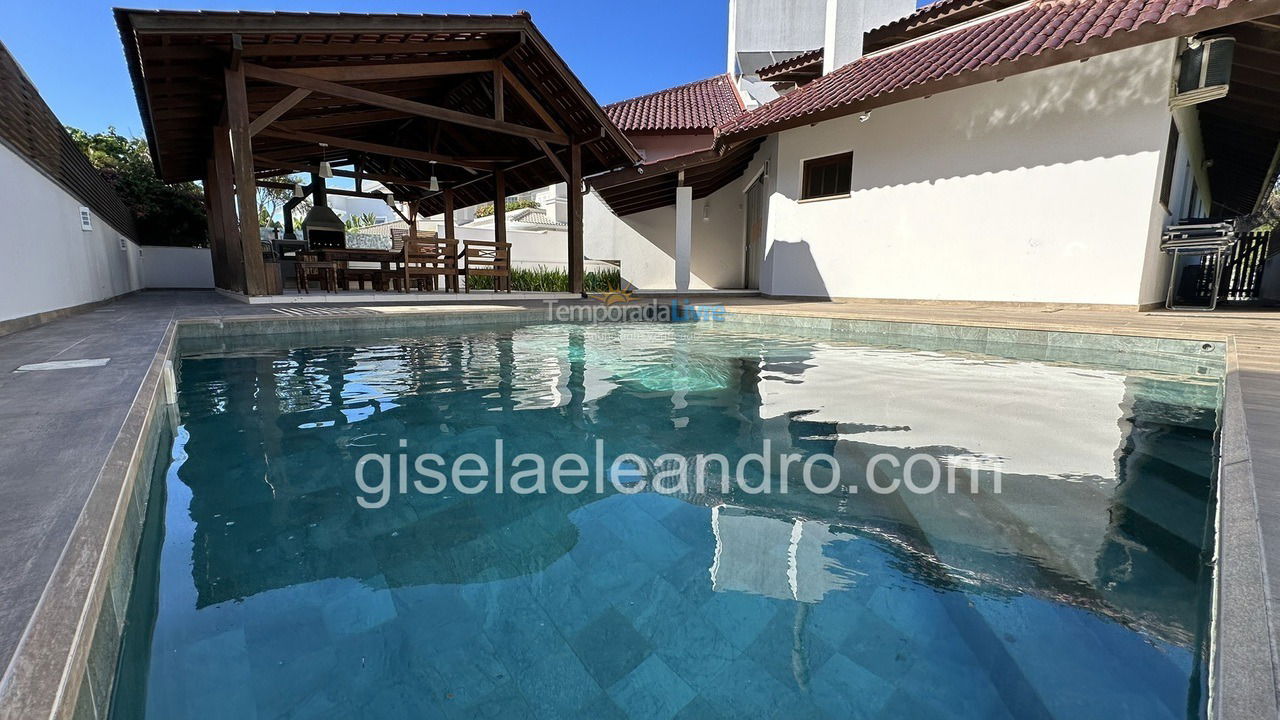 Casa para aluguel de temporada em Florianopolis (Jurerê Internacional)
