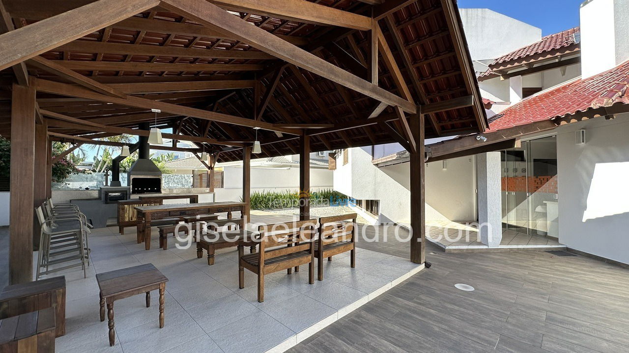 Casa para aluguel de temporada em Florianopolis (Jurerê Internacional)