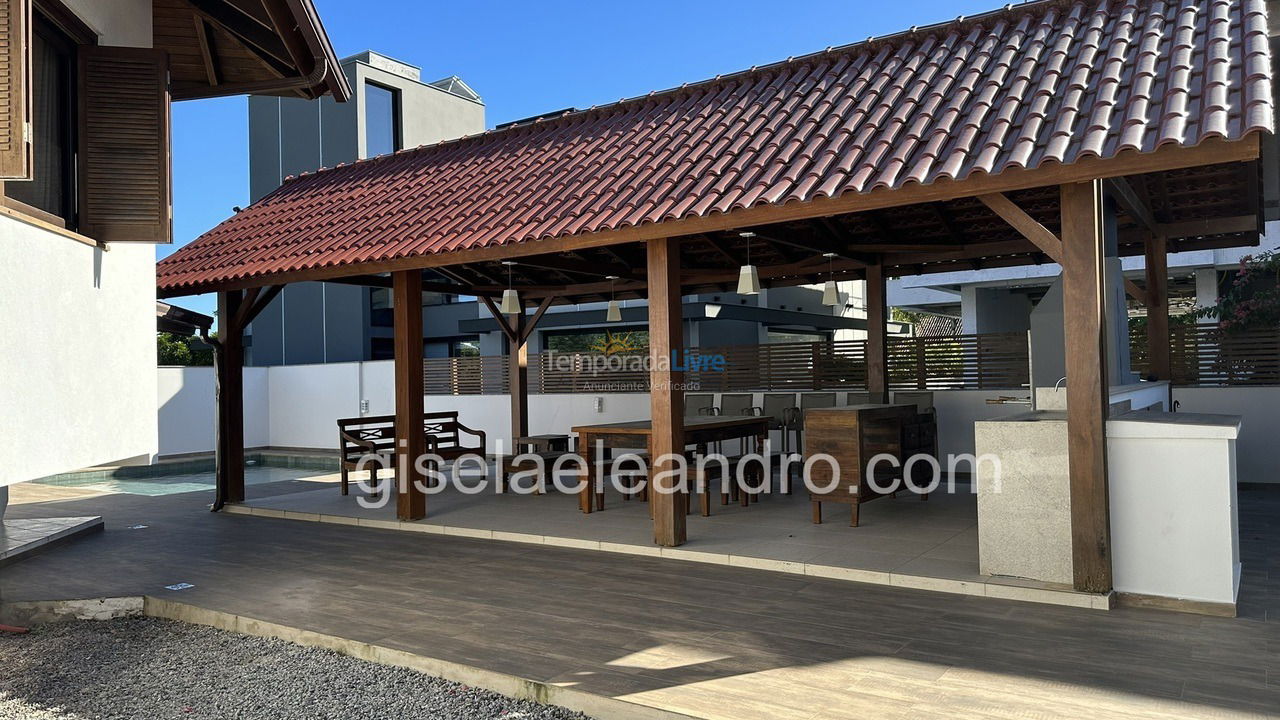 Casa para aluguel de temporada em Florianopolis (Jurerê Internacional)
