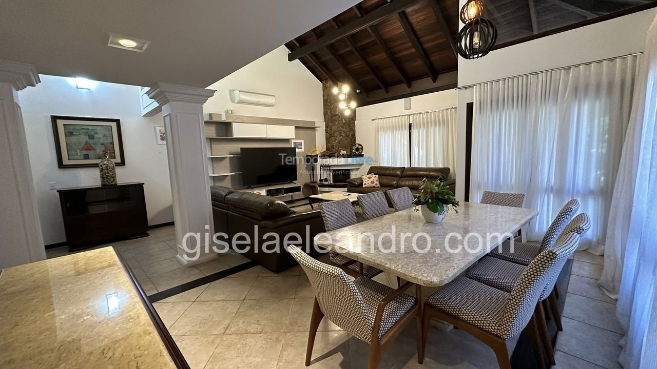Casa para aluguel de temporada em Florianopolis (Jurerê Internacional)