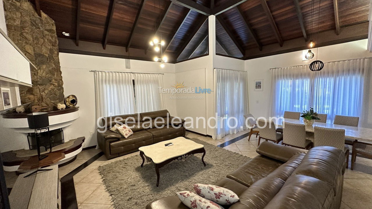 Casa para aluguel de temporada em Florianopolis (Jurerê Internacional)