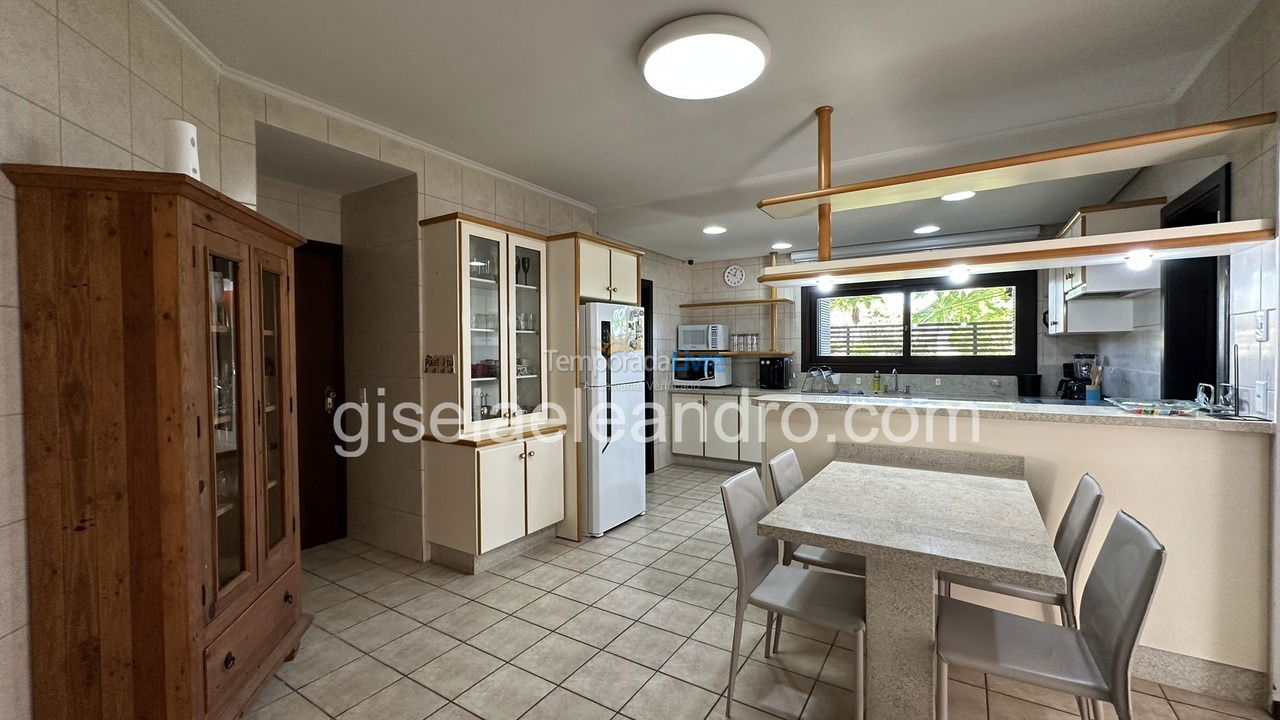 Casa para aluguel de temporada em Florianopolis (Jurerê Internacional)