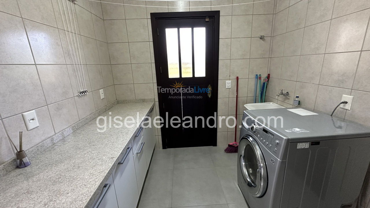 Casa para aluguel de temporada em Florianopolis (Jurerê Internacional)
