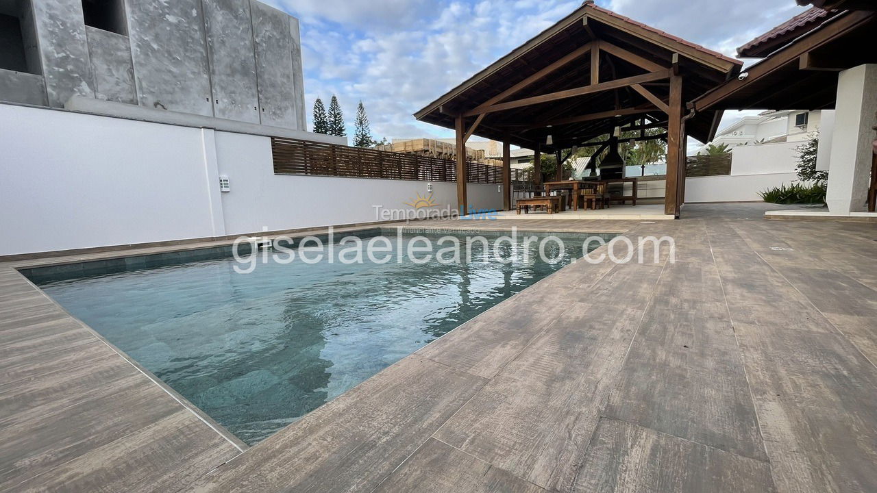 Casa para aluguel de temporada em Florianopolis (Jurerê Internacional)