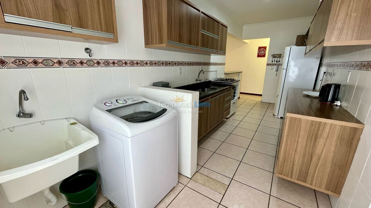 Apartamento para aluguel de temporada em Itapema (Meia Praia)