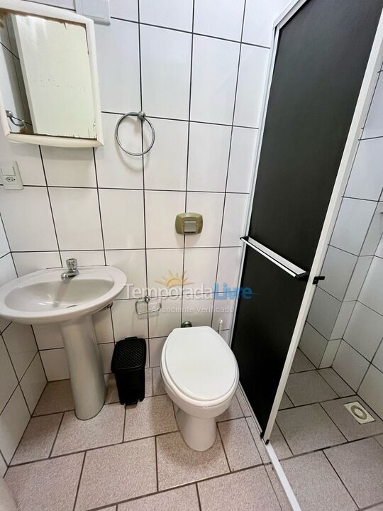 Apartamento para aluguel de temporada em Itapema (Meia Praia)