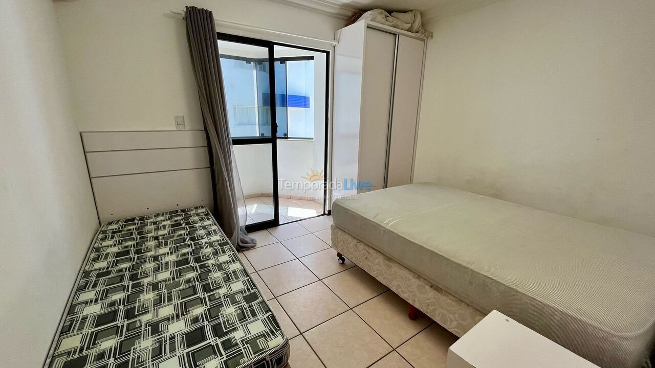 Apartamento para aluguel de temporada em Itapema (Meia Praia)