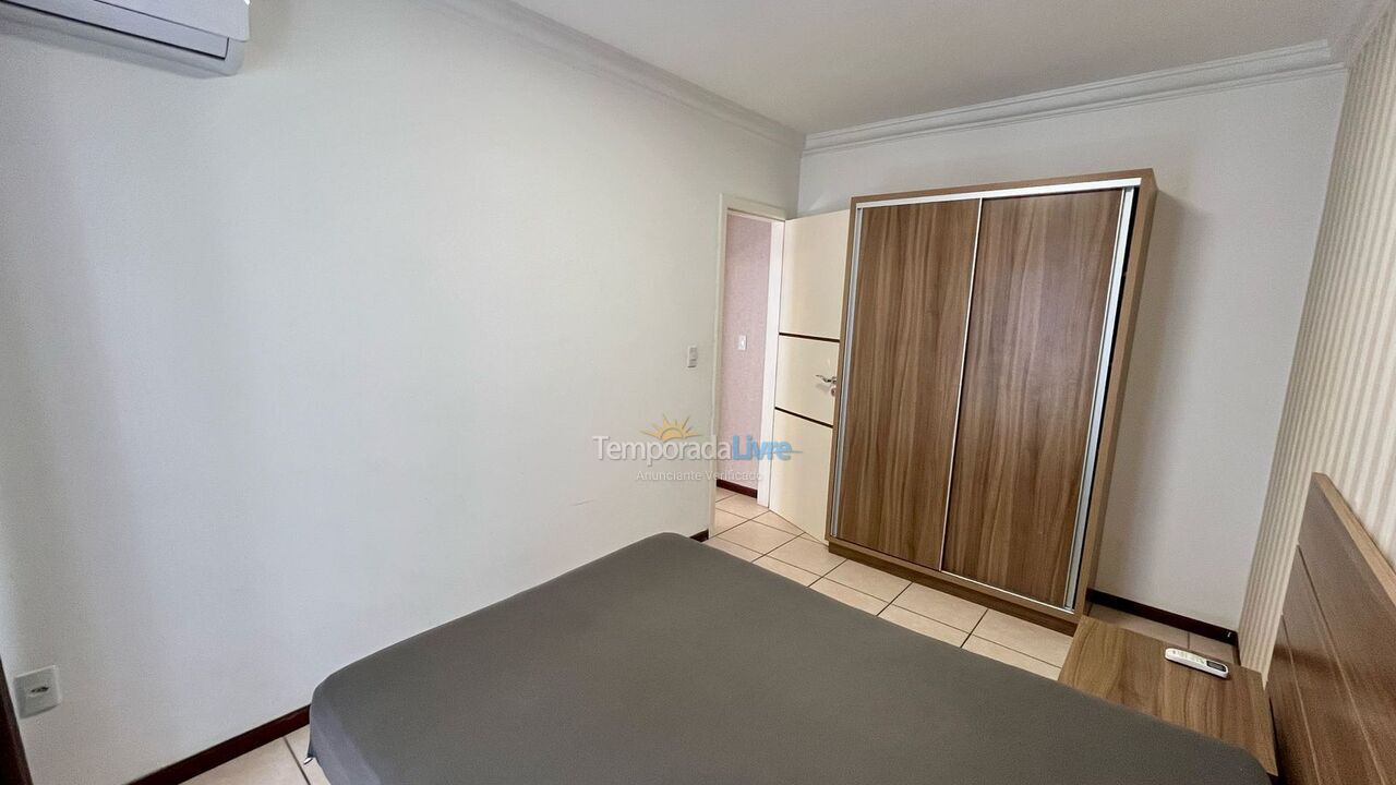 Apartamento para aluguel de temporada em Itapema (Meia Praia)