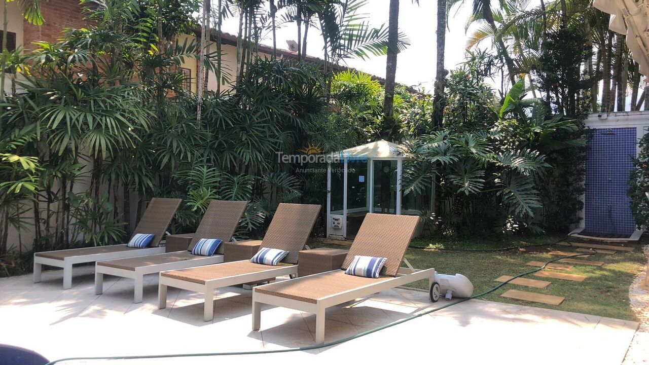 Casa para aluguel de temporada em São Sebastião (Praia da Baleia)