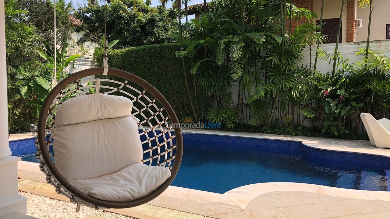 Casa para aluguel de temporada em São Sebastião (Praia da Baleia)