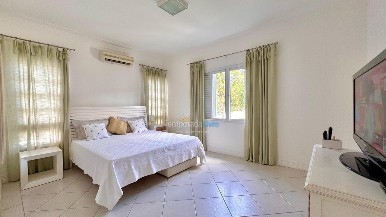 Casa para aluguel de temporada em São Sebastião (Praia da Baleia)