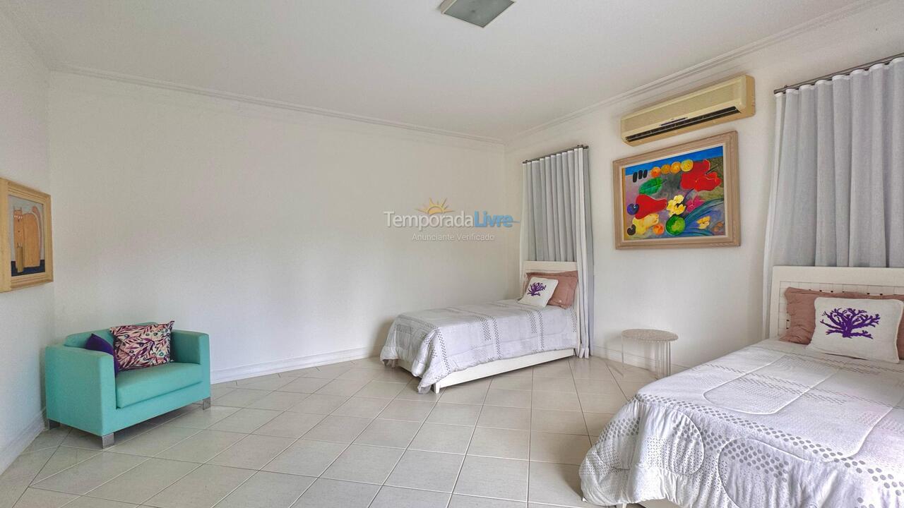 Casa para aluguel de temporada em São Sebastião (Praia da Baleia)