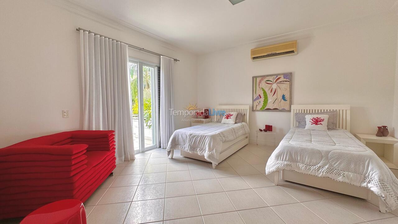 Casa para aluguel de temporada em São Sebastião (Praia da Baleia)