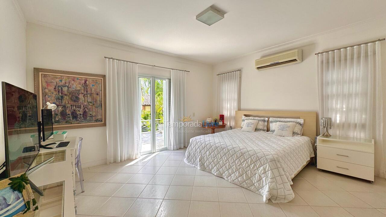 Casa para aluguel de temporada em São Sebastião (Praia da Baleia)
