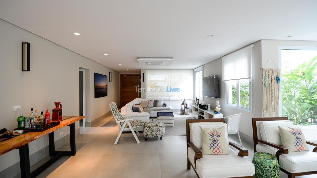 Casa para aluguel de temporada em São Sebastião (Praia da Baleia)