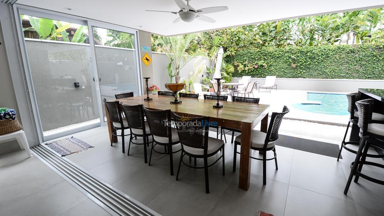 Casa para aluguel de temporada em São Sebastião (Praia da Baleia)