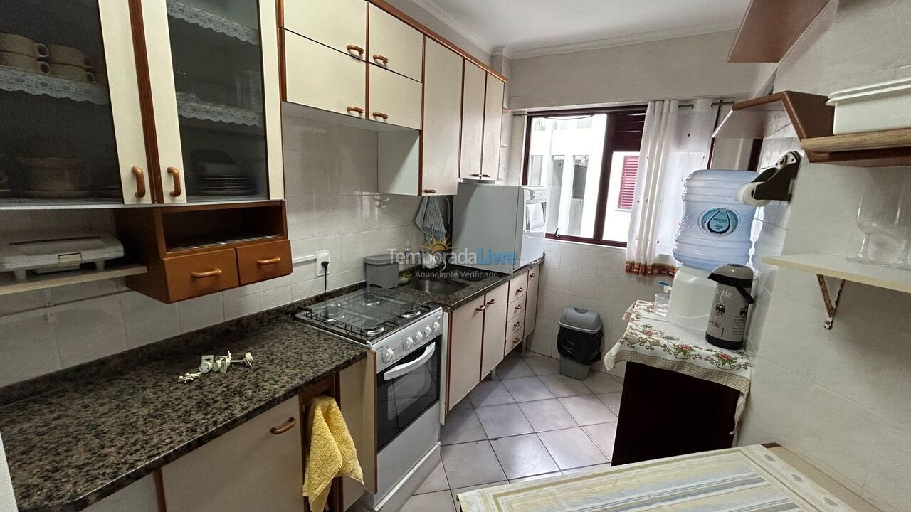 Apartamento para aluguel de temporada em Itapema (Centro)