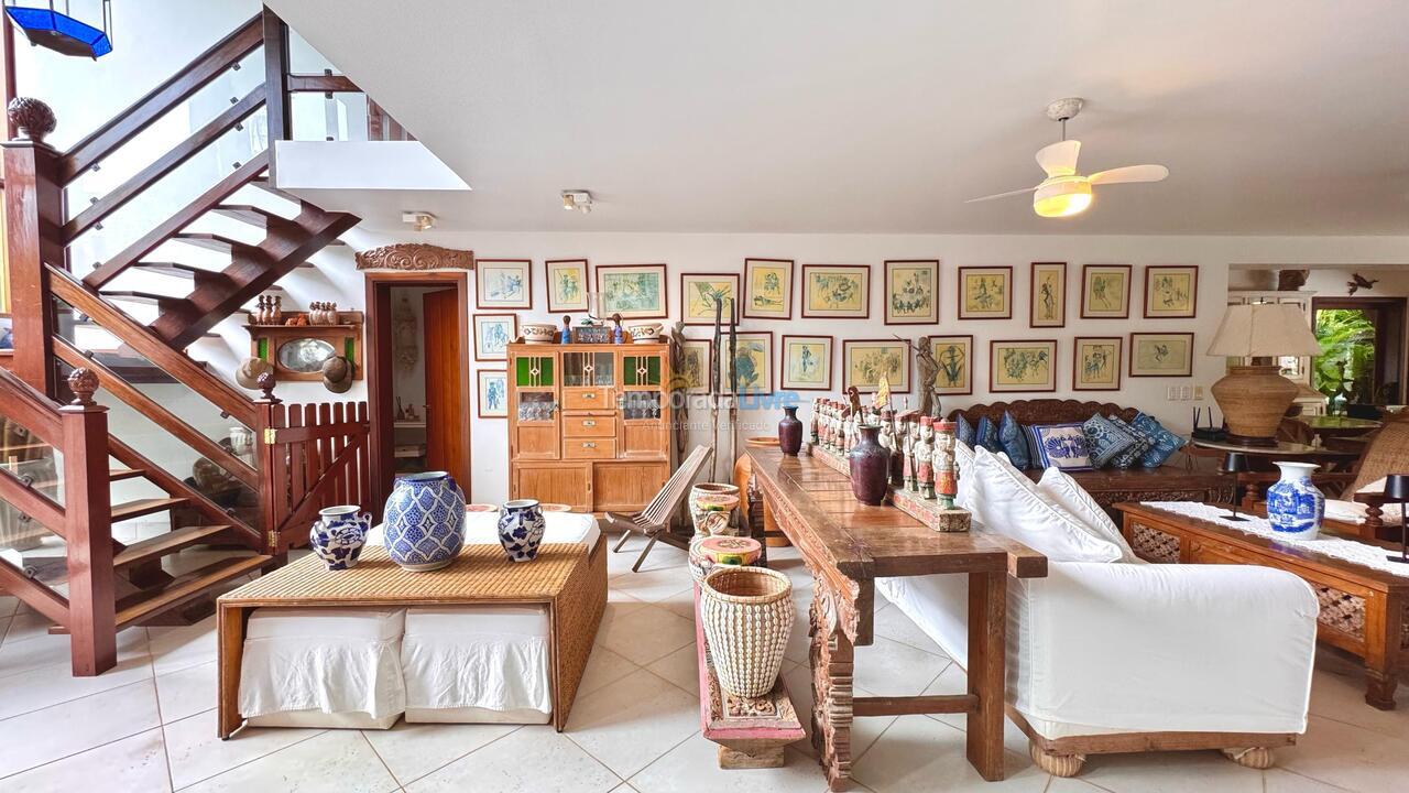 Casa para aluguel de temporada em São Sebastião (Praia da Baleia)