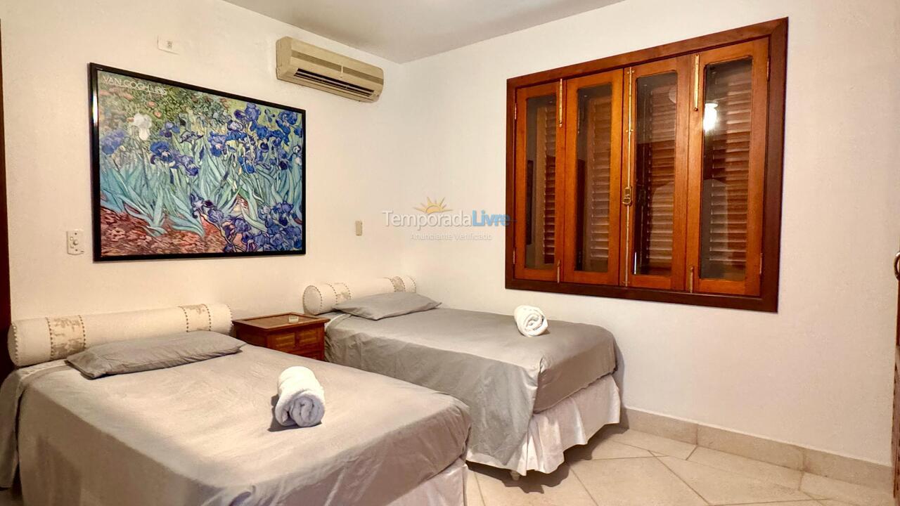 Casa para aluguel de temporada em São Sebastião (Praia da Baleia)