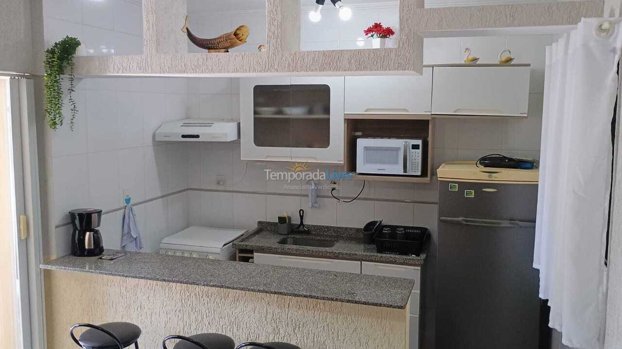Apartamento para aluguel de temporada em Praia Grande (Praia do Caiçara)