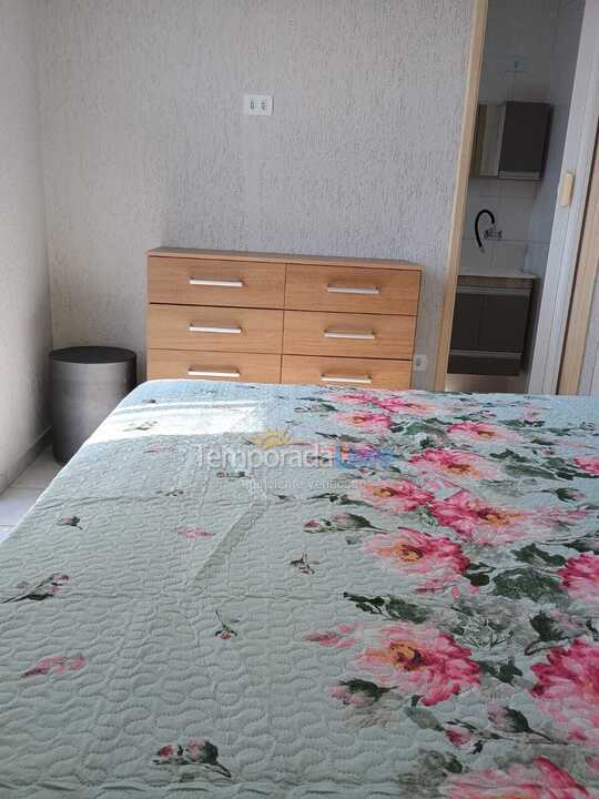Apartamento para aluguel de temporada em Praia Grande (Praia do Caiçara)