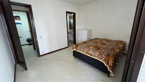 Apartamento de 3 habitaciones, vista al mar, 2 plazas de parking.