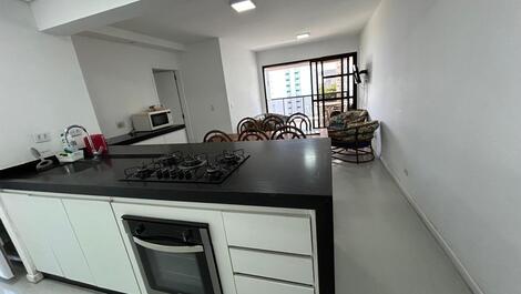 Apartamento de 3 habitaciones, vista al mar, 2 plazas de parking.