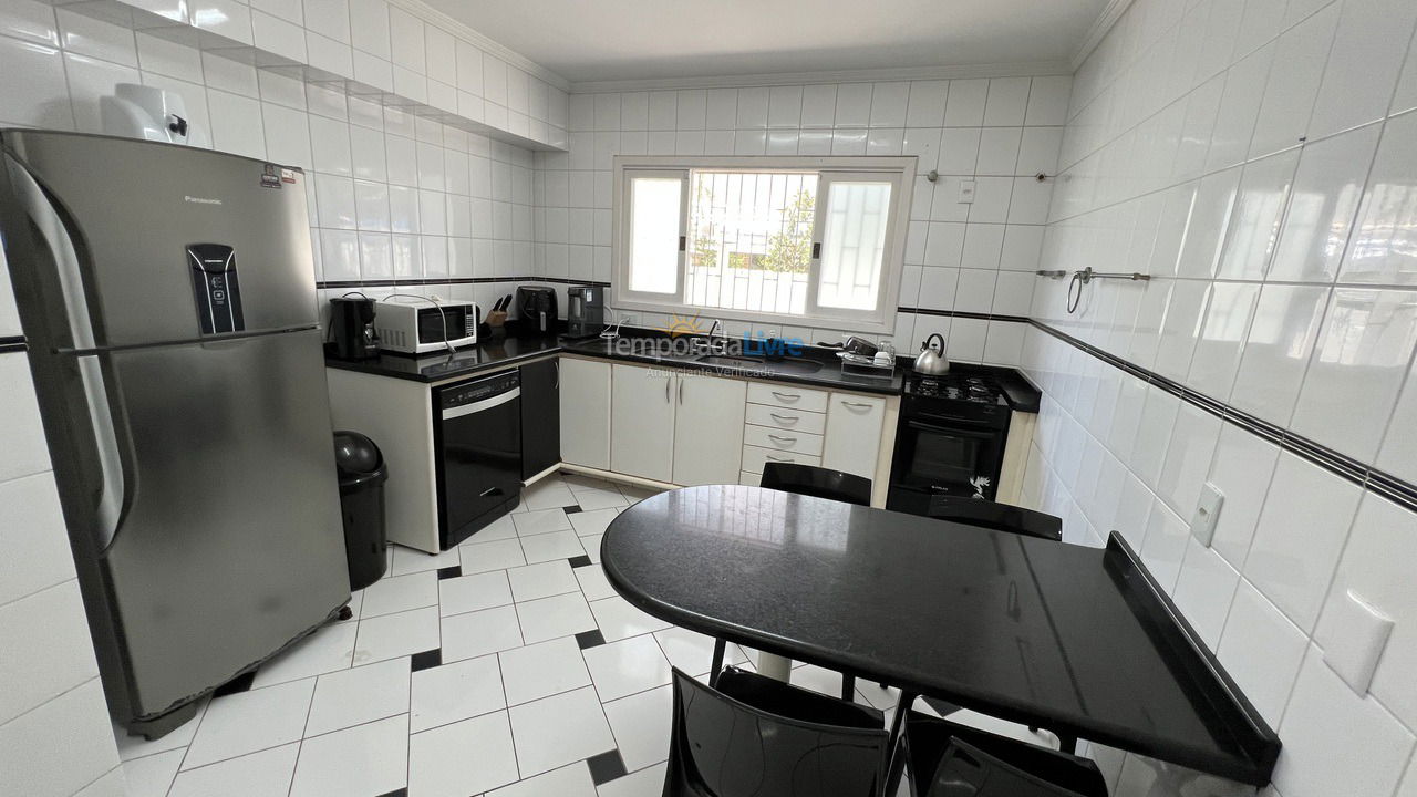 House for vacation rental in Florianopolis (Jurerê Internacional)