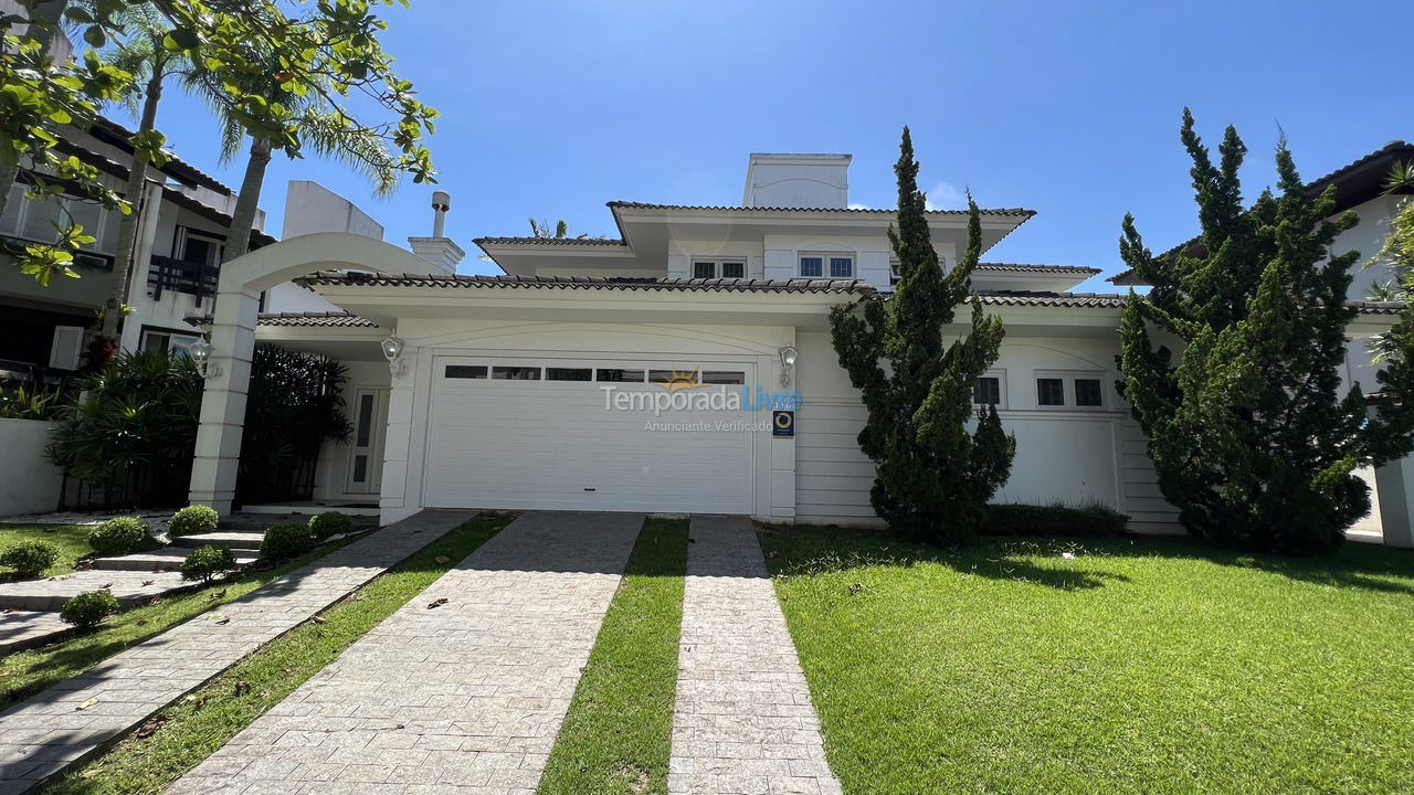 House for vacation rental in Florianopolis (Jurerê Internacional)
