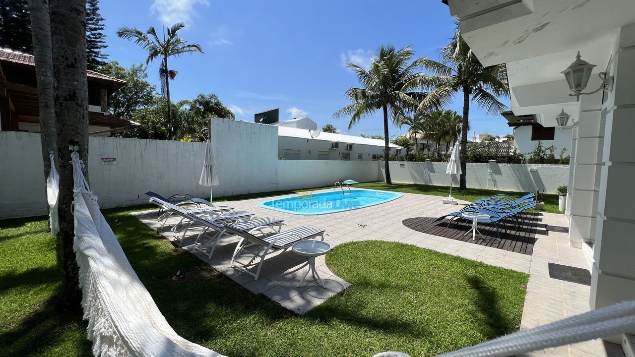 House for vacation rental in Florianopolis (Jurerê Internacional)