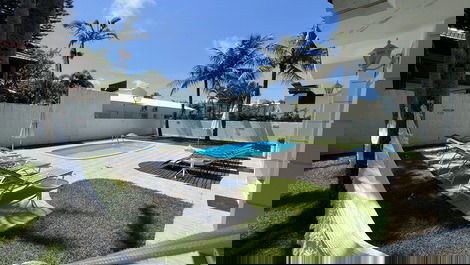 House for up to 17 people near the beach