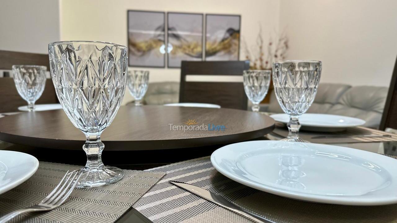 Apartamento para aluguel de temporada em Ubatuba (Praia Grande)