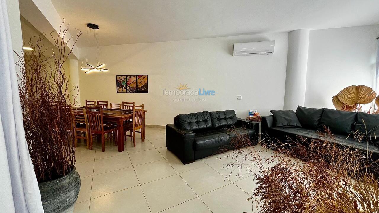 Apartamento para aluguel de temporada em Ubatuba (Praia Grande)