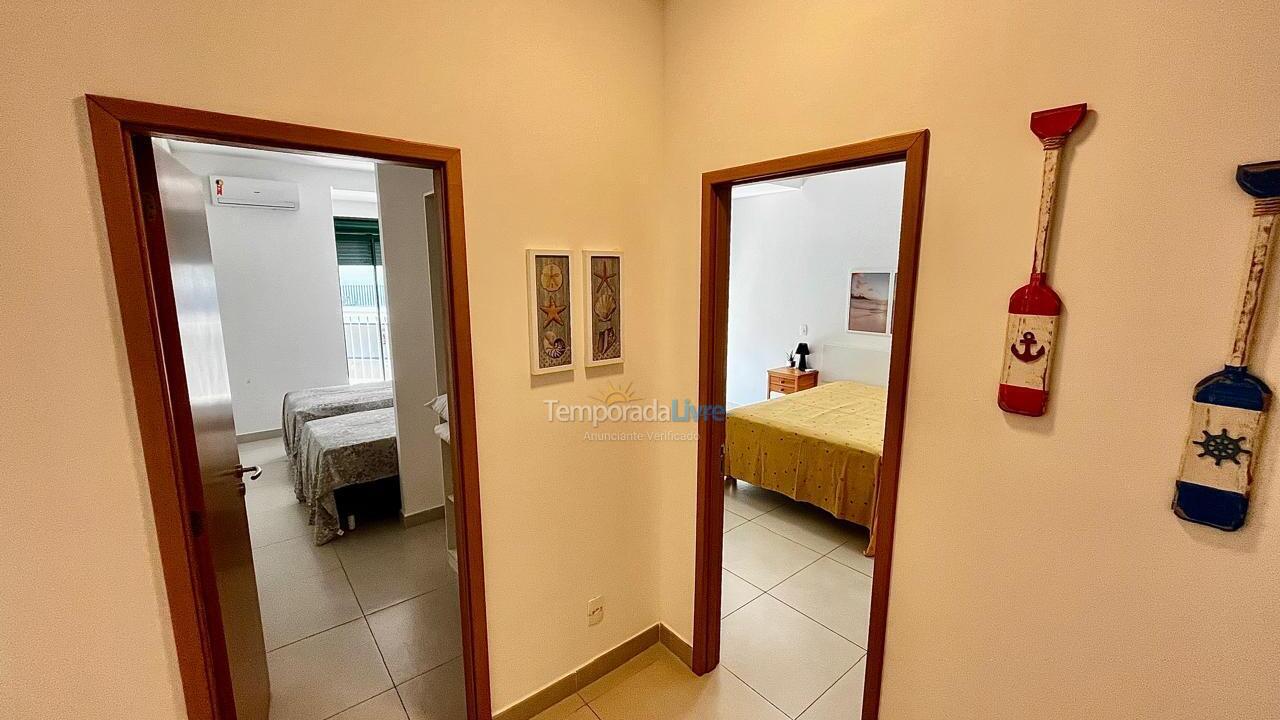 Apartamento para aluguel de temporada em Ubatuba (Praia Grande)