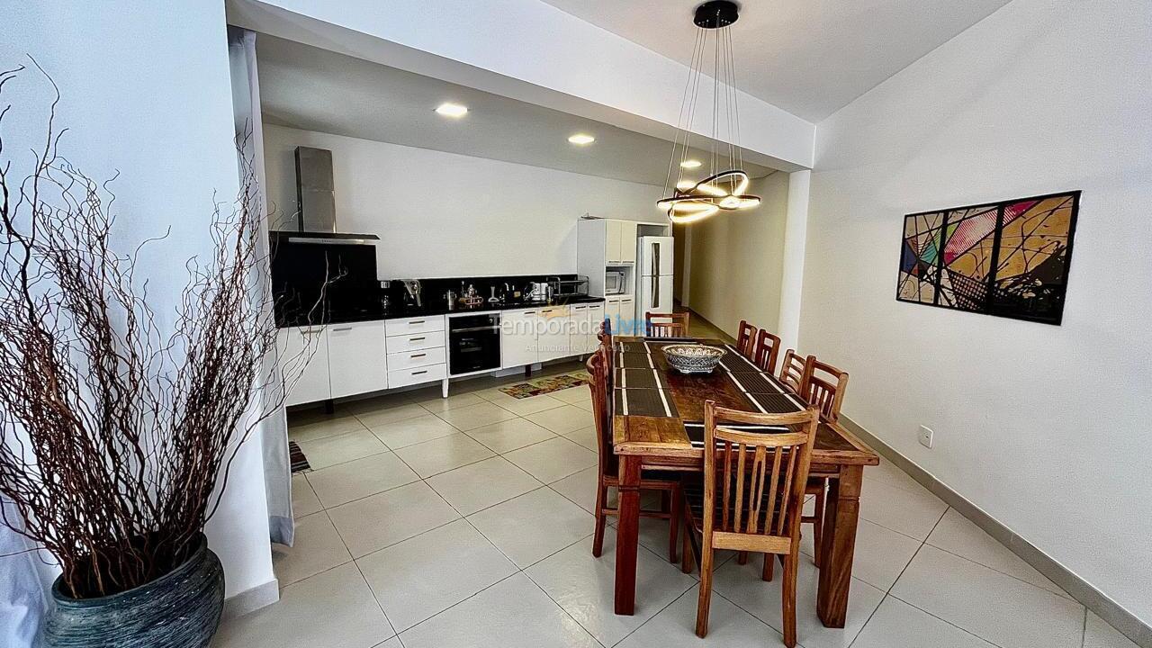 Apartamento para aluguel de temporada em Ubatuba (Praia Grande)
