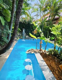 Casa com 7 suítes a 150m da Enseada!