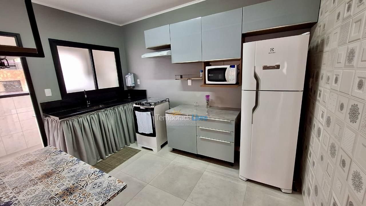 Apartamento para aluguel de temporada em Praia Grande (Canto do Forte)