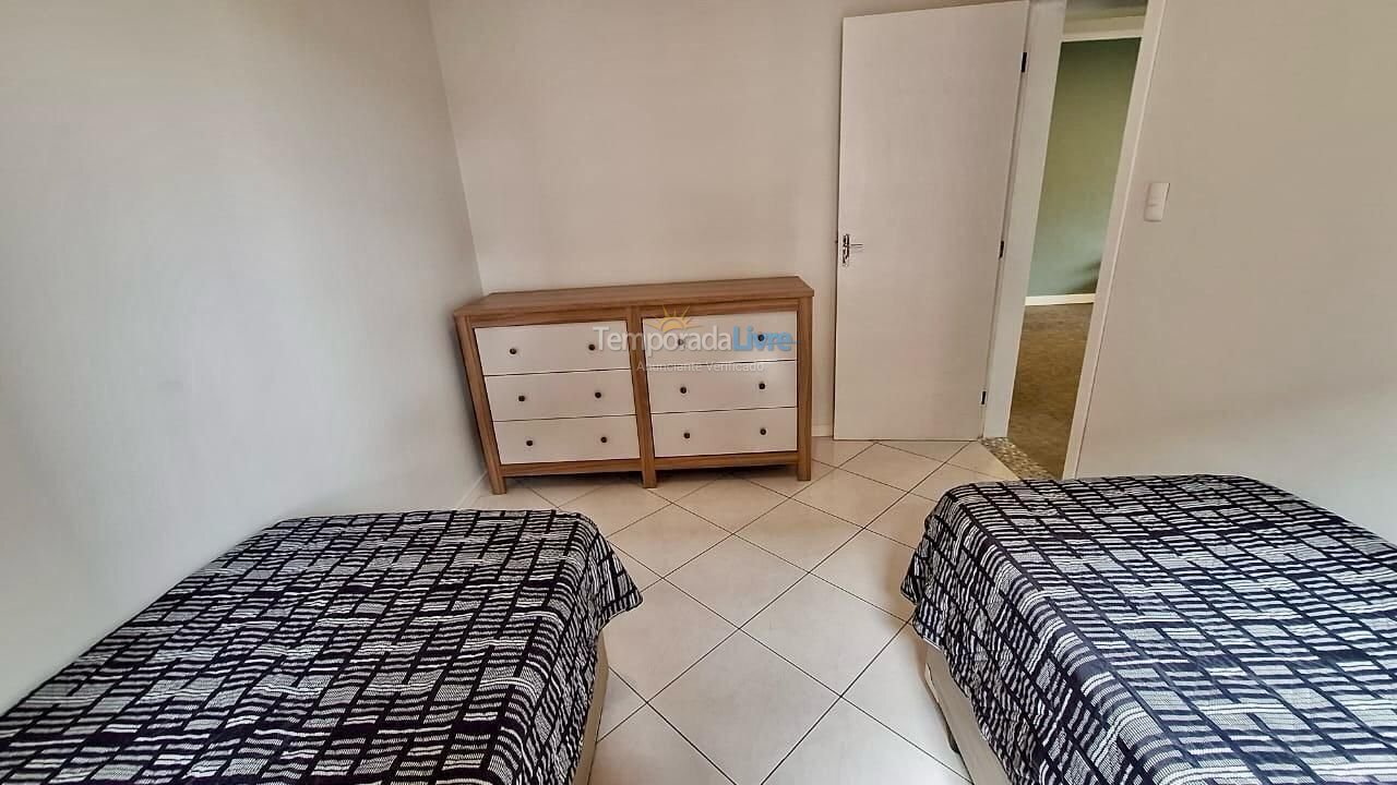 Apartamento para aluguel de temporada em Praia Grande (Canto do Forte)
