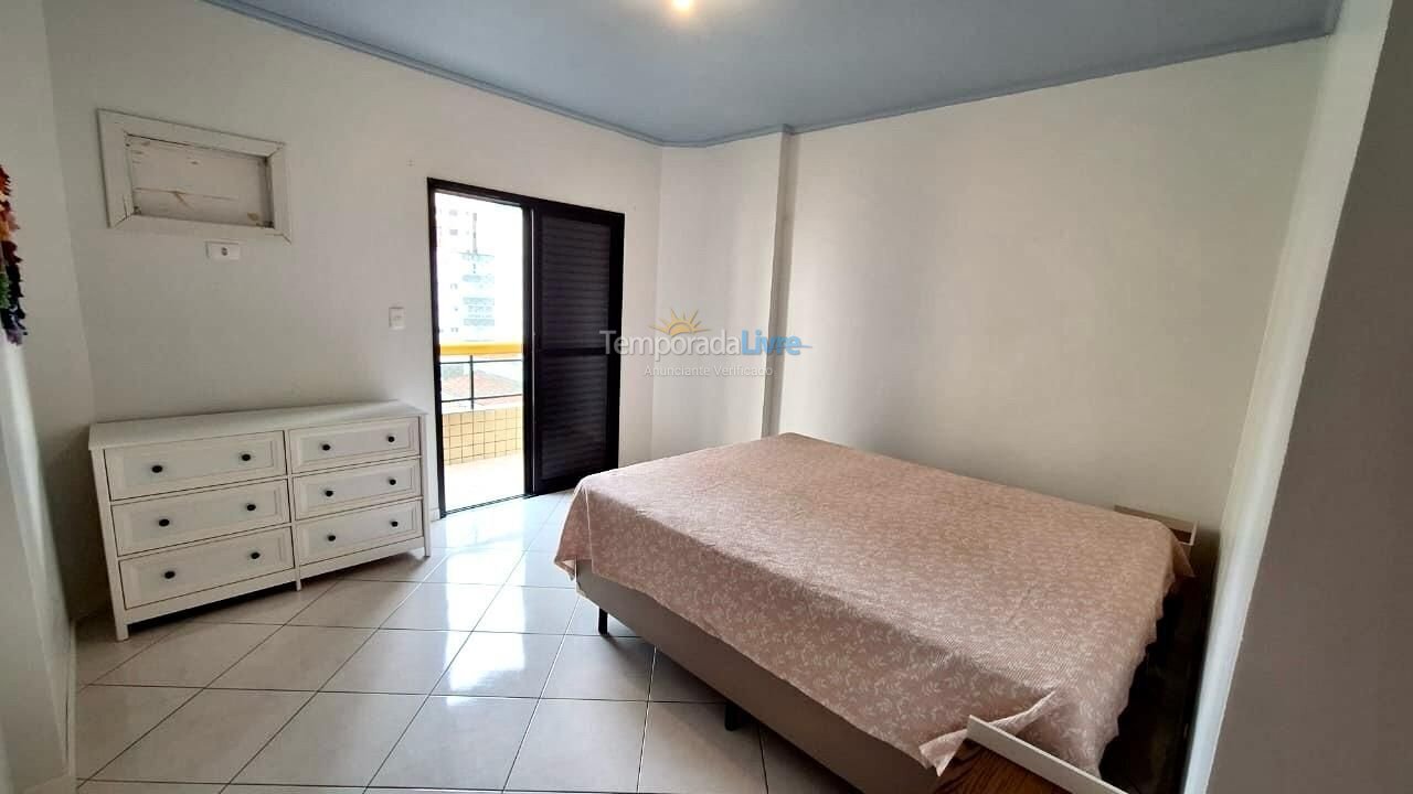Apartamento para aluguel de temporada em Praia Grande (Canto do Forte)