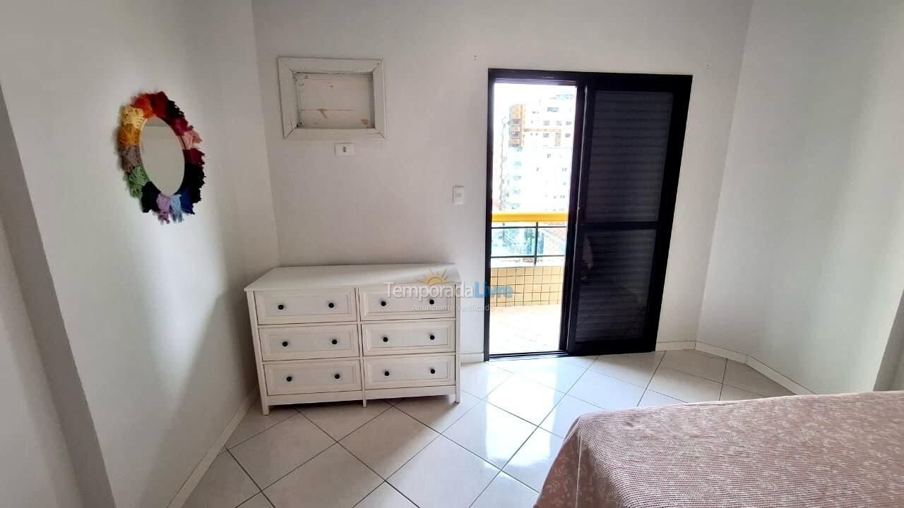 Apartamento para aluguel de temporada em Praia Grande (Canto do Forte)
