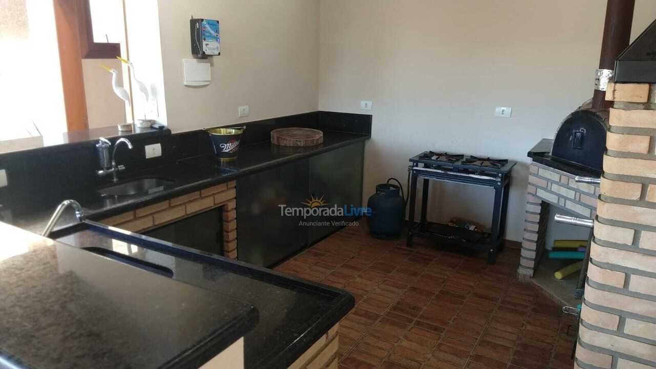 Chácara / sítio para aluguel de temporada em Mairinque (Condomínio Porta do Sol)