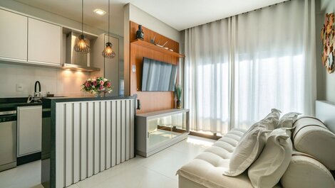 Apartamento com duas suítes no centro de Bombinhas