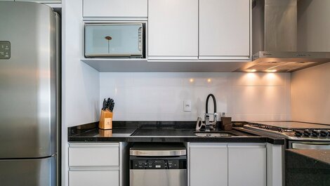 Apartamento com duas suítes no centro de Bombinhas