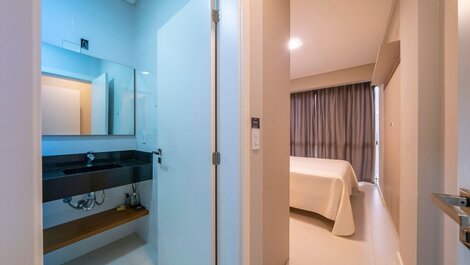 Apartamento com duas suítes no centro de Bombinhas