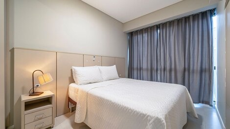 Apartamento com duas suítes no centro de Bombinhas