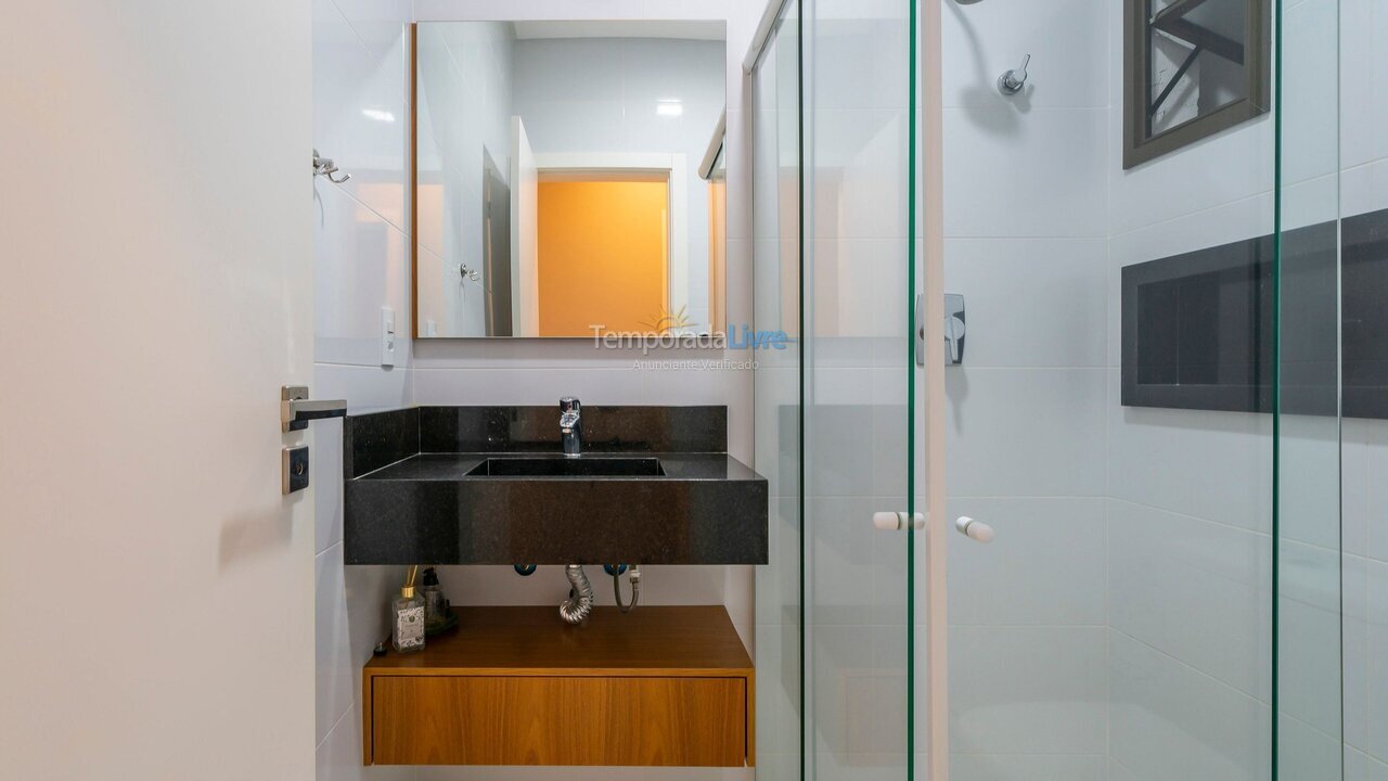 Apartamento para aluguel de temporada em Bombinhas (Praia de Bombinhas)